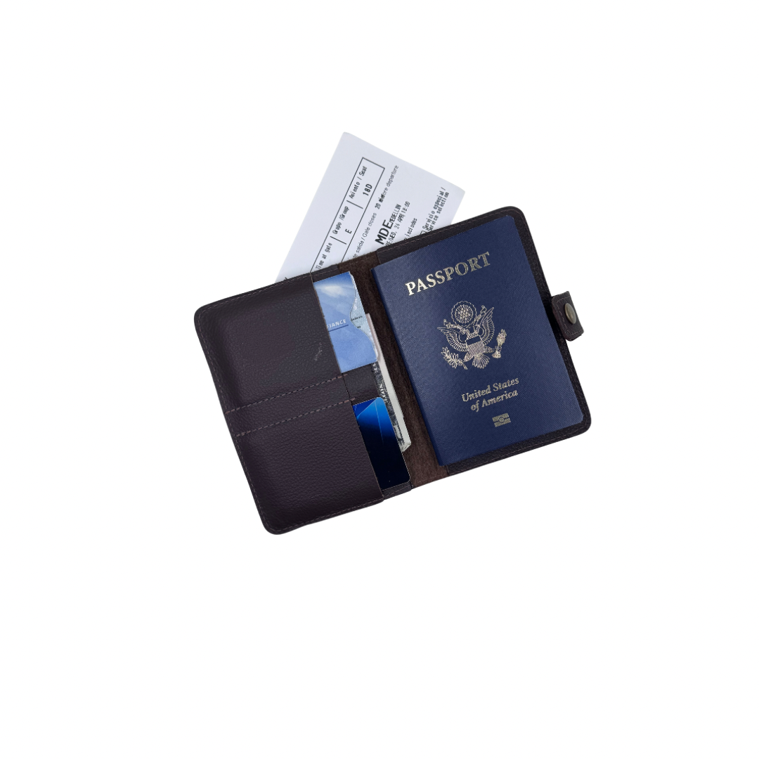 Ajapu Leather and Wayuu Macramé | Passport Holder