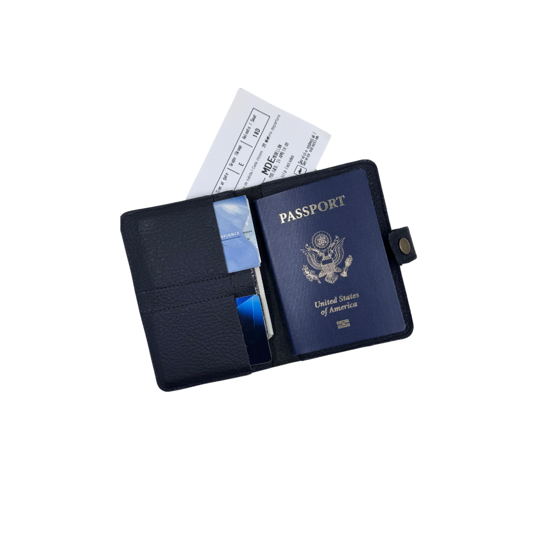 Ajapu Leather and Wayuu Macramé | Passport Holder