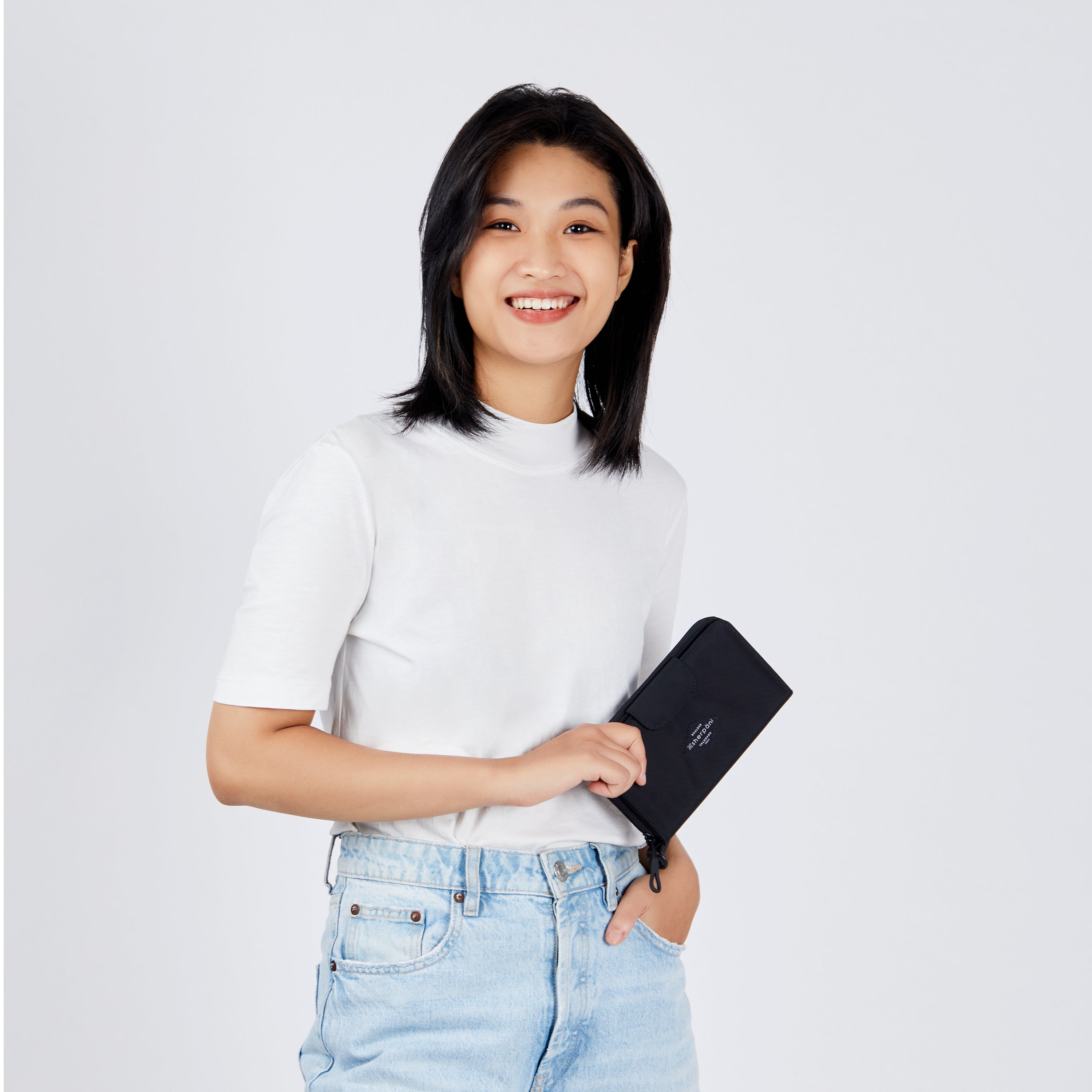 Sherpani Tulum | RFID Wristlet Wallet