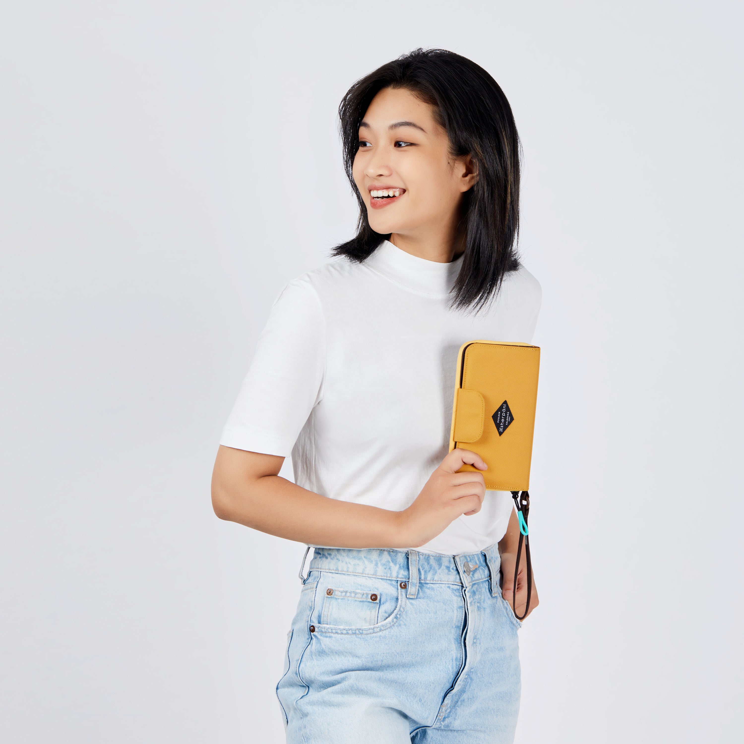 Sherpani Tulum | RFID Wristlet Wallet