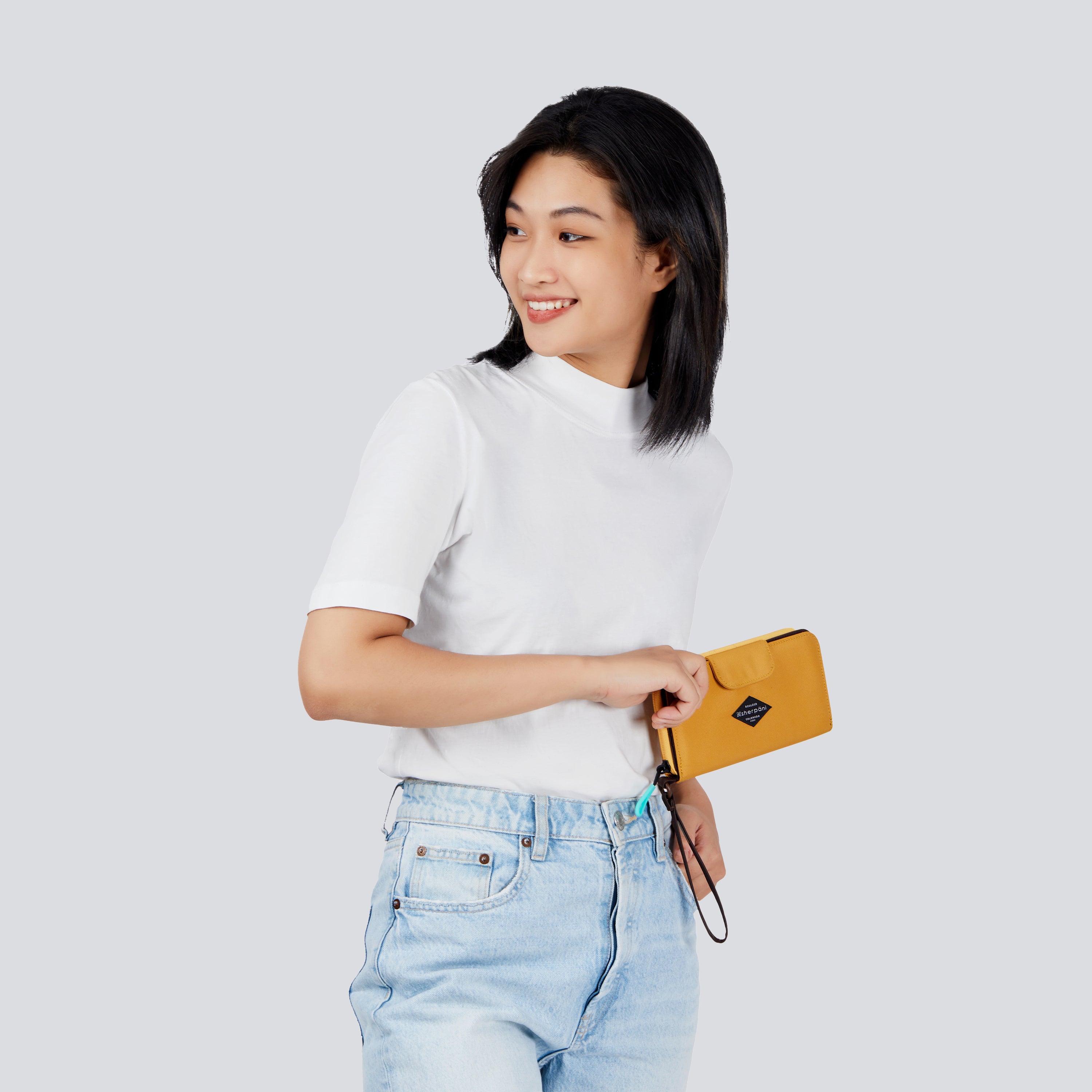 Sherpani Tulum | RFID Wristlet Wallet