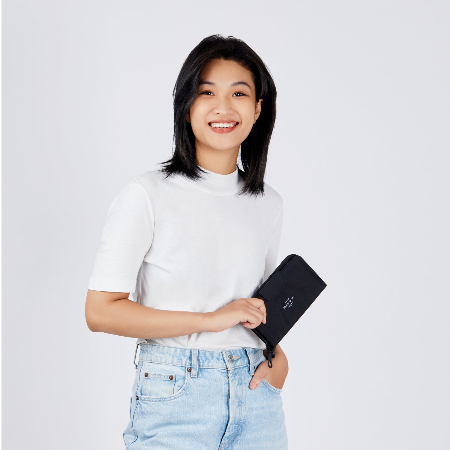 Sherpani Tulum | RFID Wristlet Wallet
